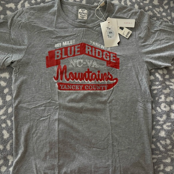 Esprit Tee from Italy. - Picture 2 of 3